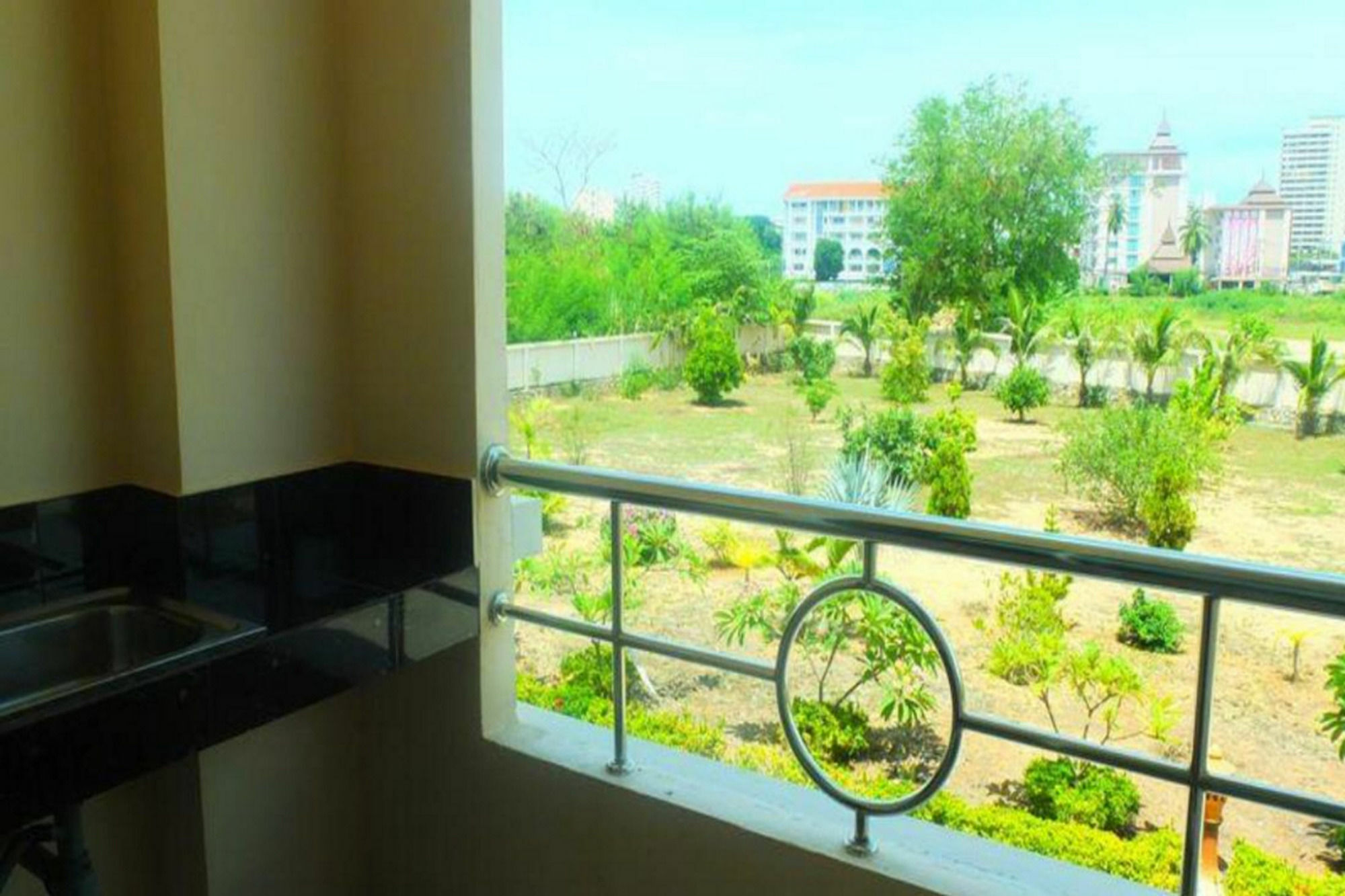 Lk Pavilion Executive Serviced Apartment Pattaya Exteriör bild